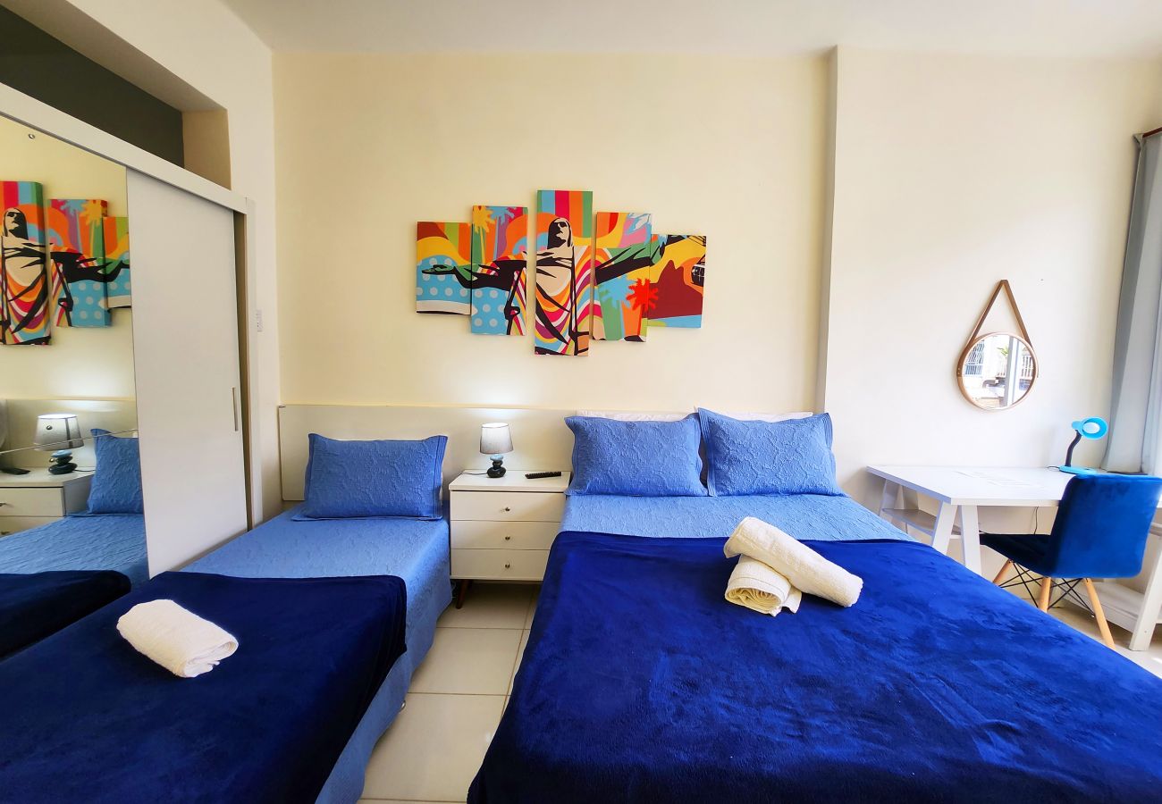 Apartamento em Rio de Janeiro - TC1210 Praia para até 5 Pessoas Apartamento em Rio de Janeiro - TC1210 Praia para até 5 Pessoas