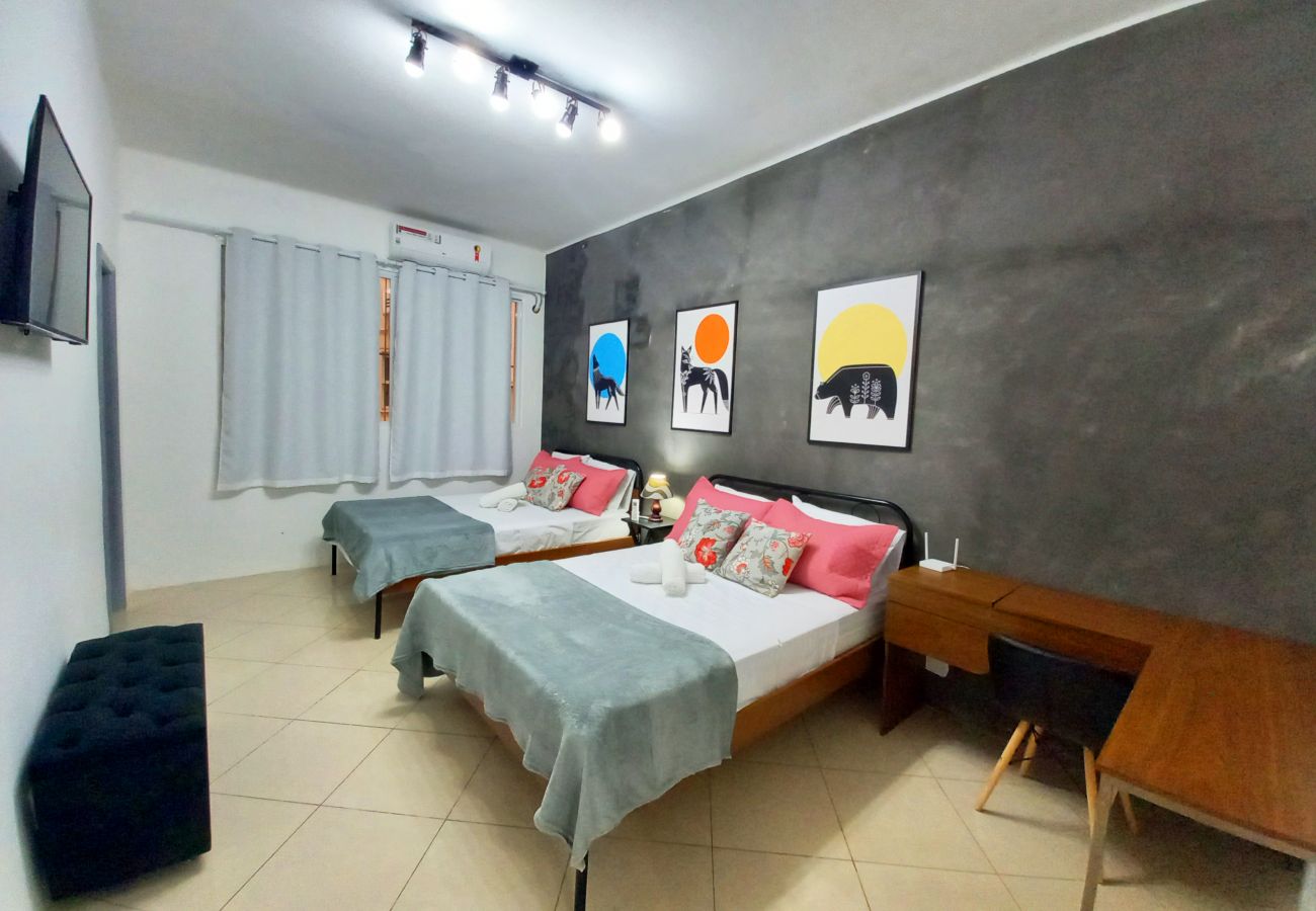 Apartamento em Rio de Janeiro - Apto térreo na Praia de Copa, com lavadora Apartamento em Rio de Janeiro - Apto térreo na Praia de Copa, com lavadora