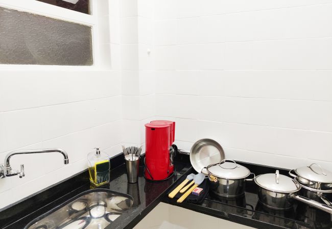 Apartamento em Rio de Janeiro - Beira-Mar reformado na Av Atlântica 207 Apartamento em Rio de Janeiro - Beira-Mar reformado na Av Atlântica 207