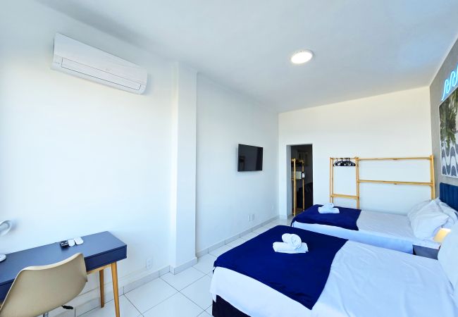 Apartamento em Rio de Janeiro - Luxo com vista total para o Mar de Copacabana 401 Apartamento em Rio de Janeiro - Luxo com vista total para o Mar de Copacabana 401