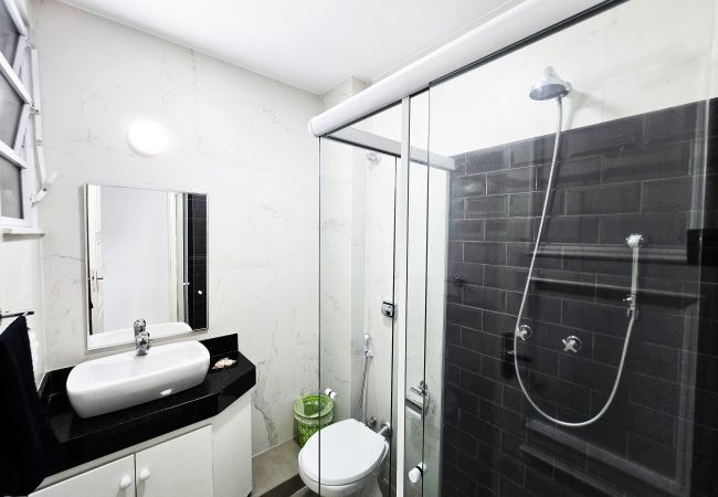 Apartamento em Rio de Janeiro - Luxo com vista total para o Mar de Copacabana 401 Apartamento em Rio de Janeiro - Luxo com vista total para o Mar de Copacabana 401