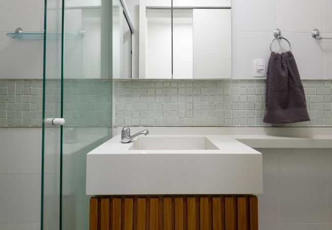 Apartamento em Rio de Janeiro - Studio com Vista Parcial para o Mar de Copacabana Apartamento em Rio de Janeiro - Studio com Vista Parcial para o Mar de Copacabana