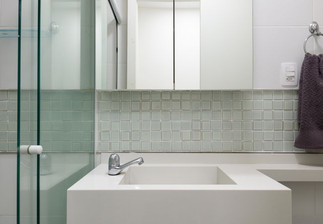 Apartamento em Rio de Janeiro - Studio com Vista Parcial para o Mar de Copacabana Apartamento em Rio de Janeiro - Studio com Vista Parcial para o Mar de Copacabana