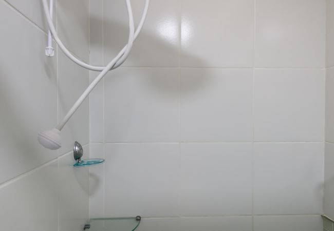 Apartamento em Rio de Janeiro - Studio com Vista Parcial para o Mar de Copacabana Apartamento em Rio de Janeiro - Studio com Vista Parcial para o Mar de Copacabana