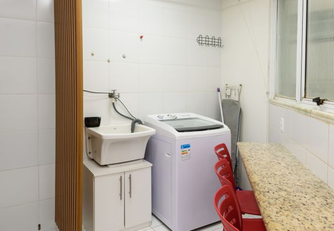 Apartamento em Rio de Janeiro - Studio com Vista Parcial para o Mar de Copacabana Apartamento em Rio de Janeiro - Studio com Vista Parcial para o Mar de Copacabana