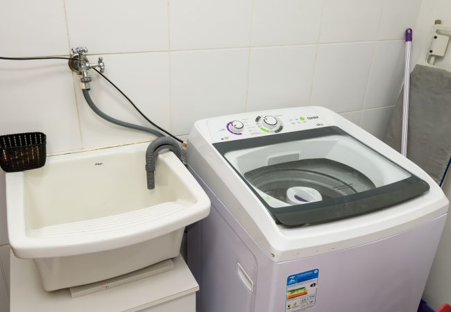 Apartamento em Rio de Janeiro - Studio com Vista Parcial para o Mar de Copacabana Apartamento em Rio de Janeiro - Studio com Vista Parcial para o Mar de Copacabana