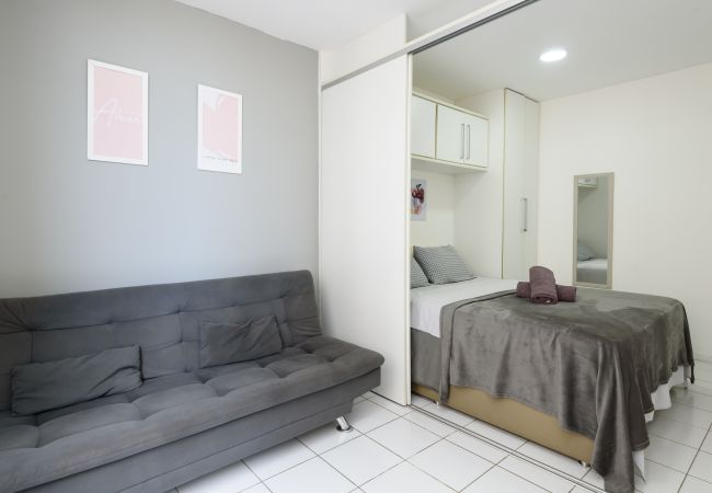 Apartamento em Rio de Janeiro - Studio com Vista Parcial para o Mar de Copacabana Apartamento em Rio de Janeiro - Studio com Vista Parcial para o Mar de Copacabana