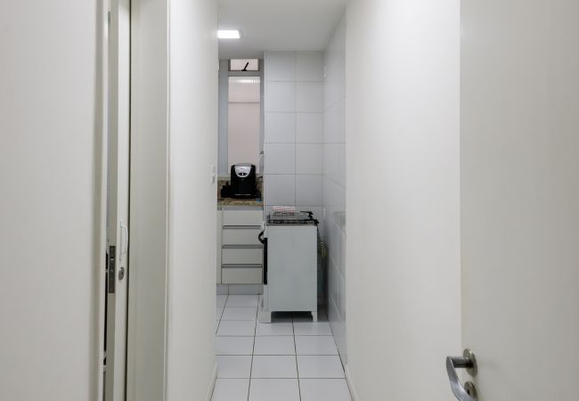 Apartamento em Rio de Janeiro - Studio com Vista Parcial para o Mar de Copacabana Apartamento em Rio de Janeiro - Studio com Vista Parcial para o Mar de Copacabana