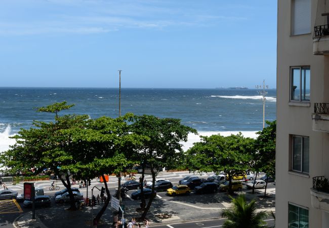 Apartamento em Rio de Janeiro - Studio com Vista Parcial para o Mar de Copacabana Apartamento em Rio de Janeiro - Studio com Vista Parcial para o Mar de Copacabana