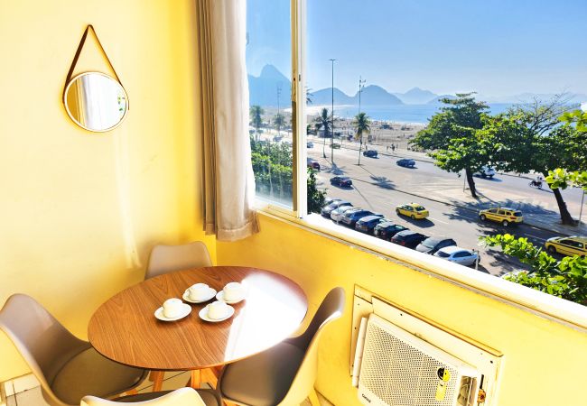  in Rio de Janeiro - TC403 Vista Imbatível de Copacabana