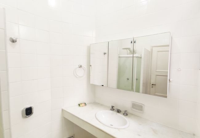 Apartment in Rio de Janeiro - Home Office na Praia de Copacabana TC1204 Apartment in Rio de Janeiro - Home Office na Praia de Copacabana TC1204