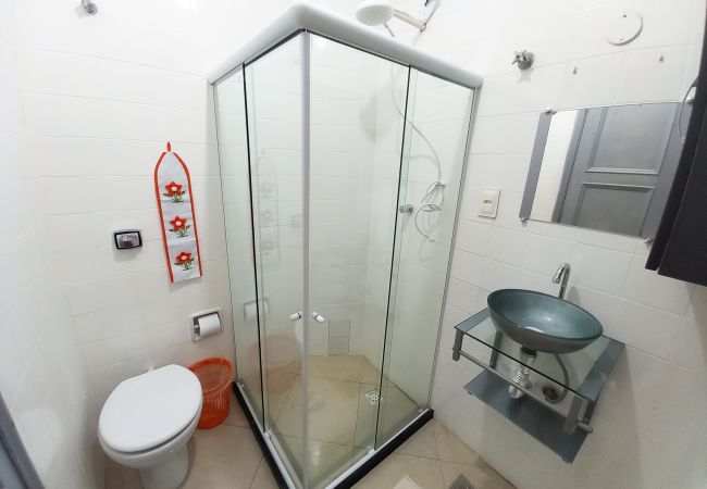 Apartment in Rio de Janeiro - Apto térreo na Praia de Copa, com lavadora Apartment in Rio de Janeiro - Apto térreo na Praia de Copa, com lavadora