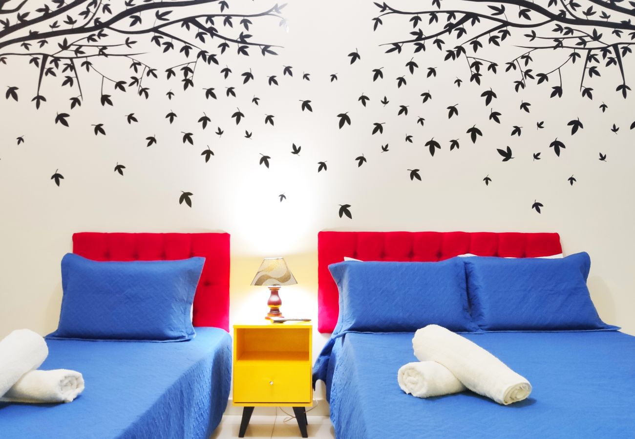 Apartment in Rio de Janeiro - Beira-Mar reformado na Av Atlântica 207