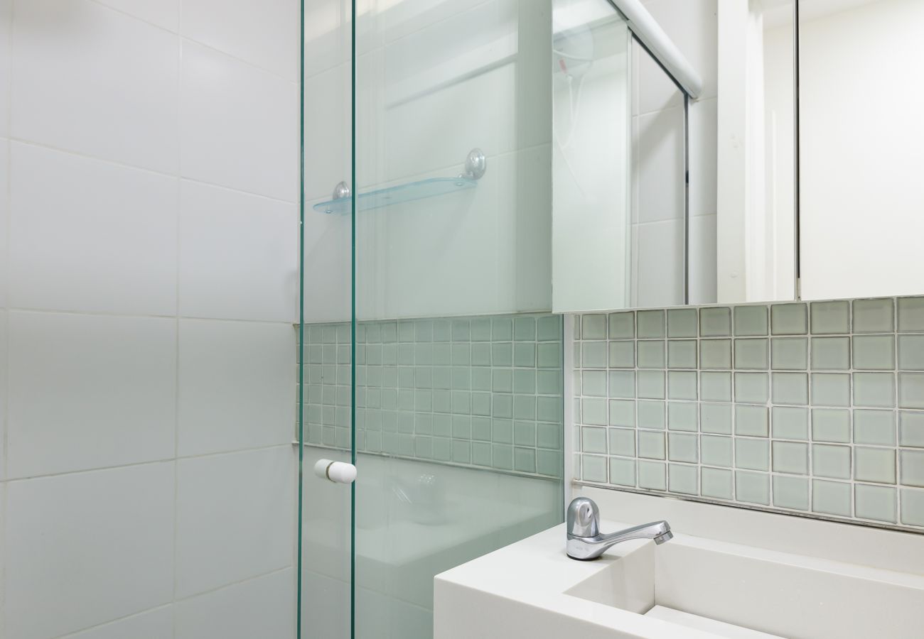 Apartment in Rio de Janeiro - Studio com Vista Parcial para o Mar de Copacabana Apartment in Rio de Janeiro - Studio com Vista Parcial para o Mar de Copacabana