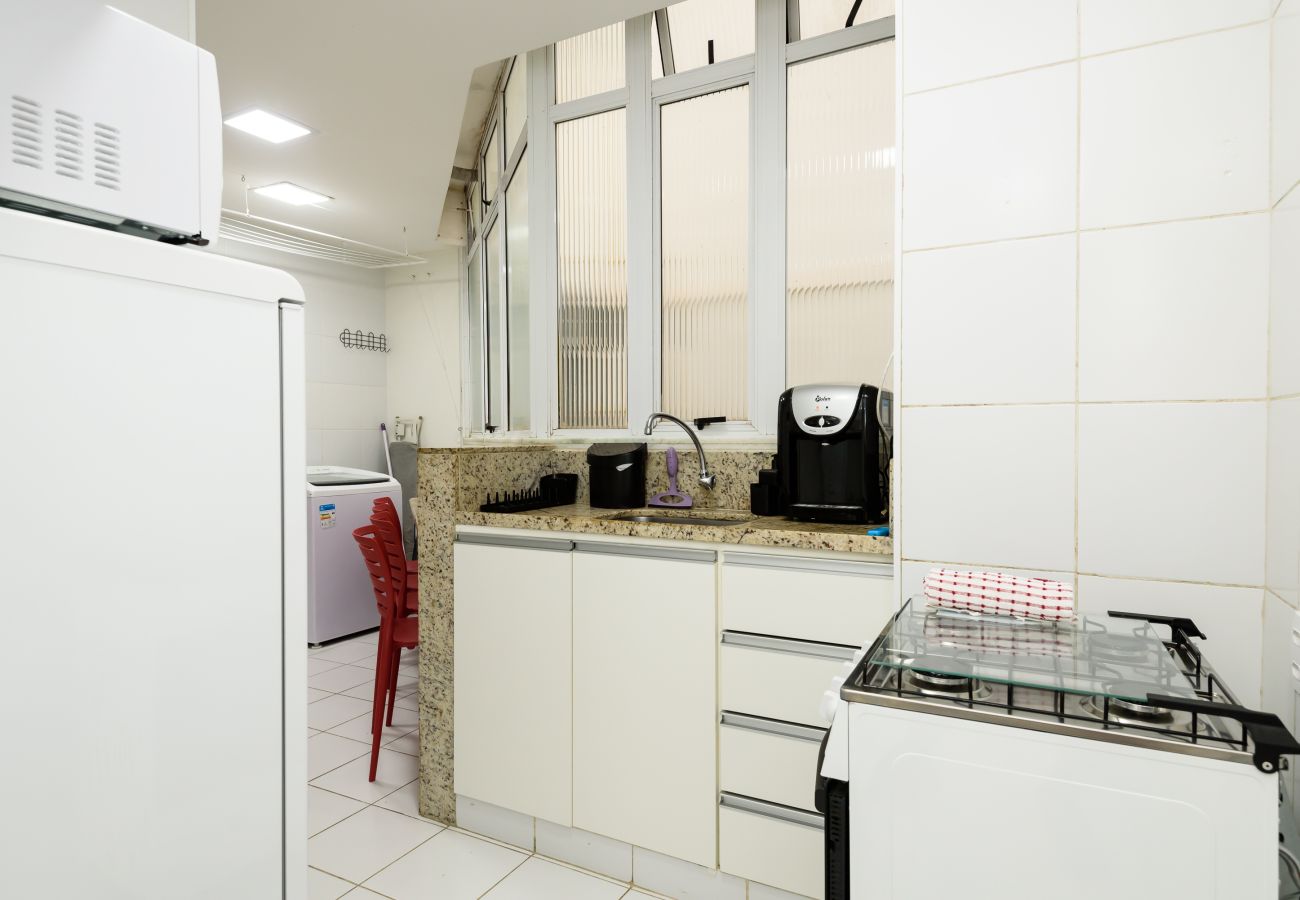 Apartment in Rio de Janeiro - Studio com Vista Parcial para o Mar de Copacabana Apartment in Rio de Janeiro - Studio com Vista Parcial para o Mar de Copacabana