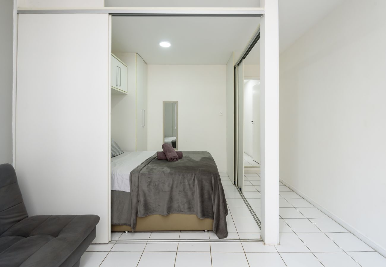 Apartment in Rio de Janeiro - Studio com Vista Parcial para o Mar de Copacabana Apartment in Rio de Janeiro - Studio com Vista Parcial para o Mar de Copacabana