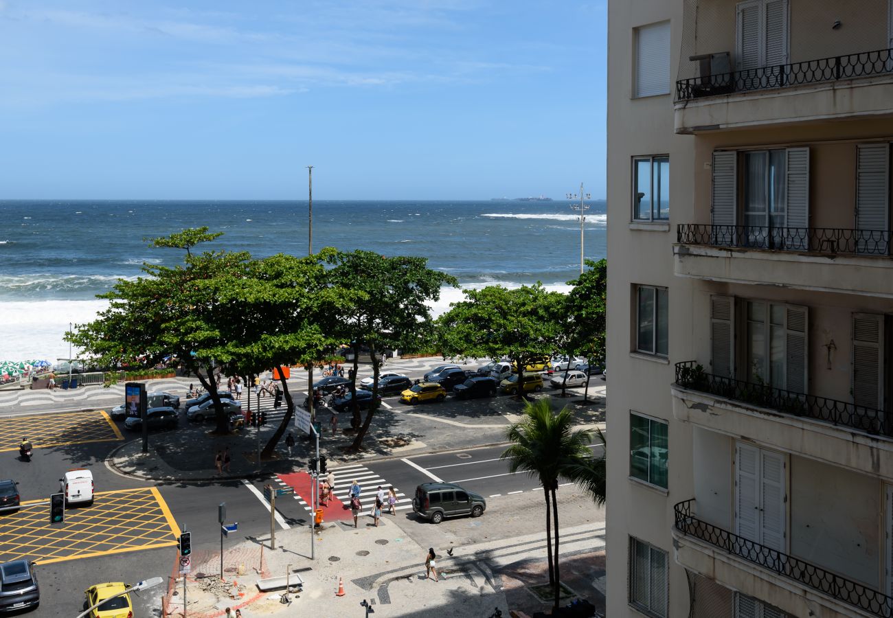 Apartment in Rio de Janeiro - Studio com Vista Parcial para o Mar de Copacabana Apartment in Rio de Janeiro - Studio com Vista Parcial para o Mar de Copacabana